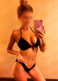 Mersin Tarsus'da Hizmet Vermekte Olan Escort Bayan